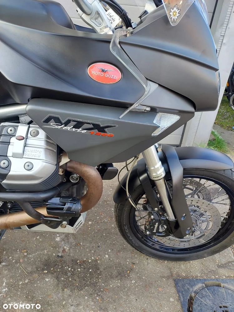 Moto Guzzi Stelvio - 10