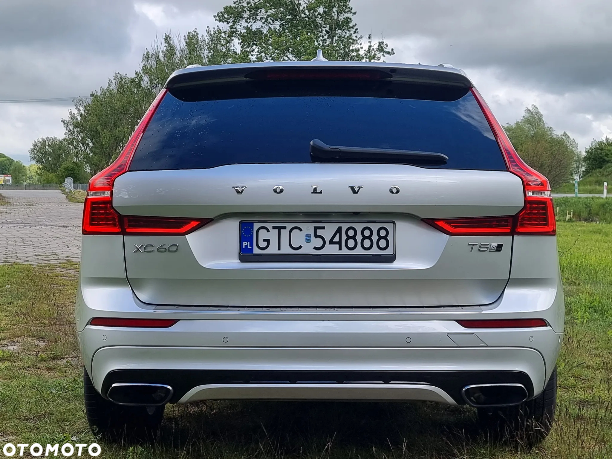 Volvo XC 60 T5 AWD R-Design - 5