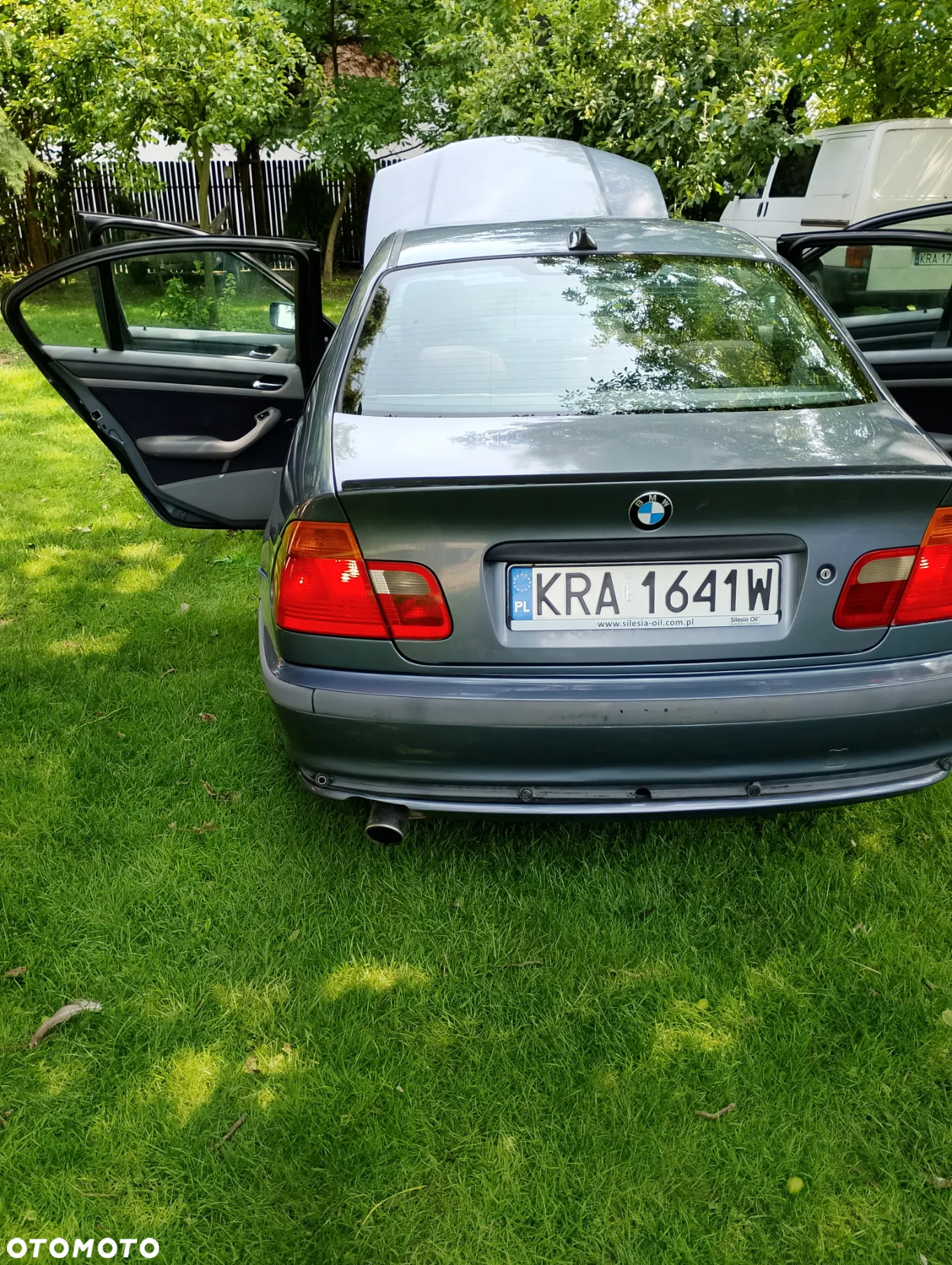 BMW Seria 3 318i - 4