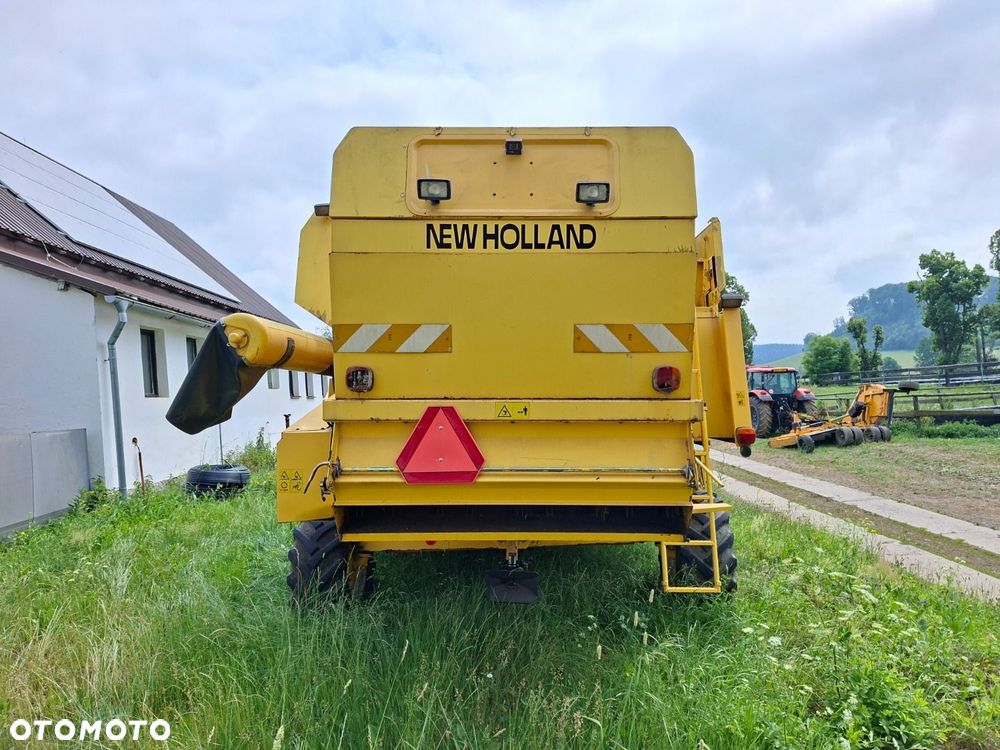 New Holland Tx 68 - 4