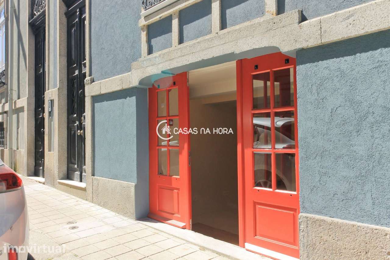 Loja junto à Av. da Boavista - Grande imagem: 5/13
