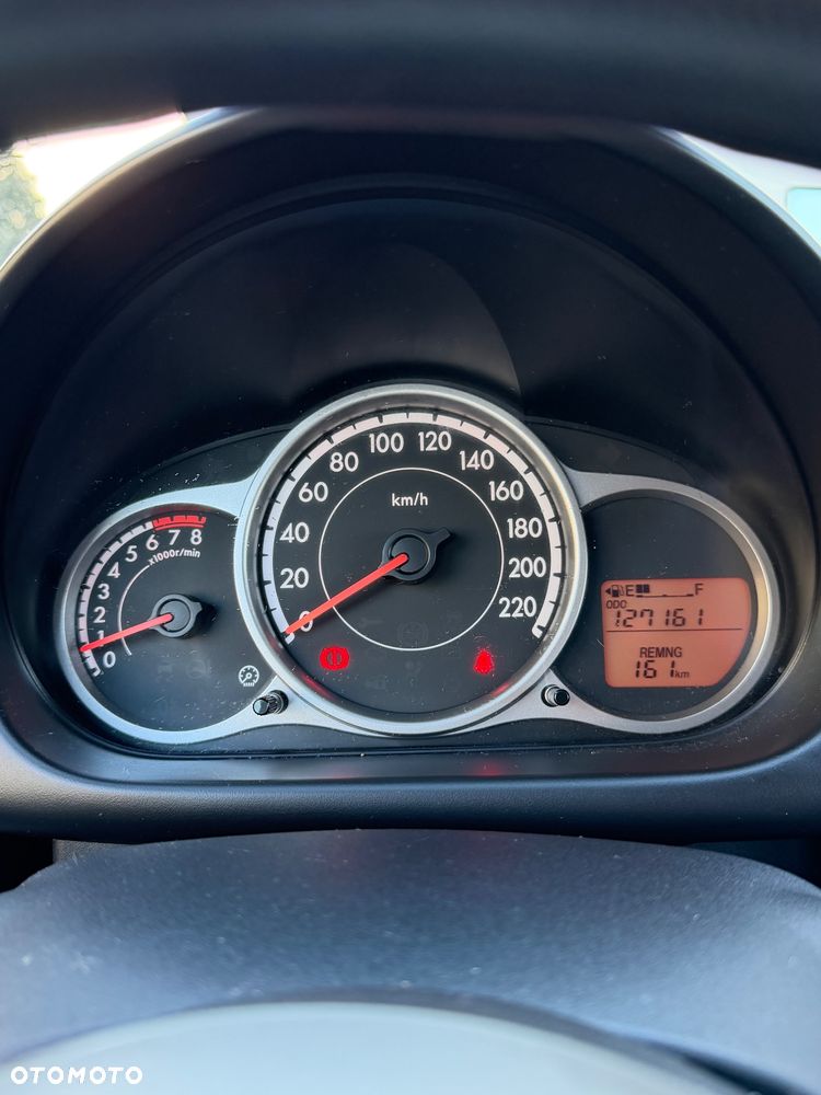 Mazda 2 1.3 Exclusive - 21