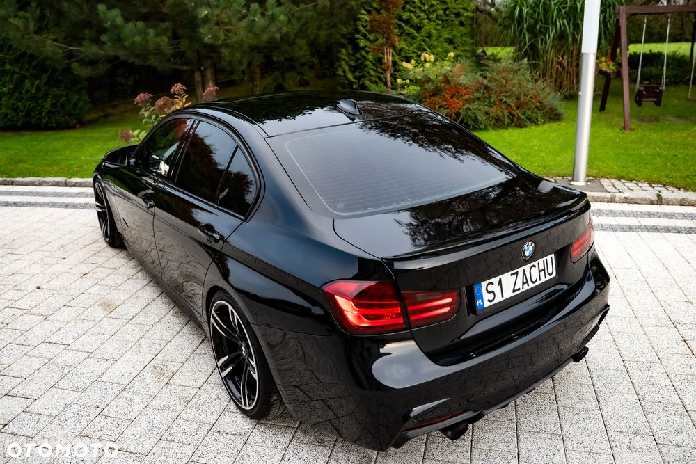 BMW Seria 3 335i xDrive - 12