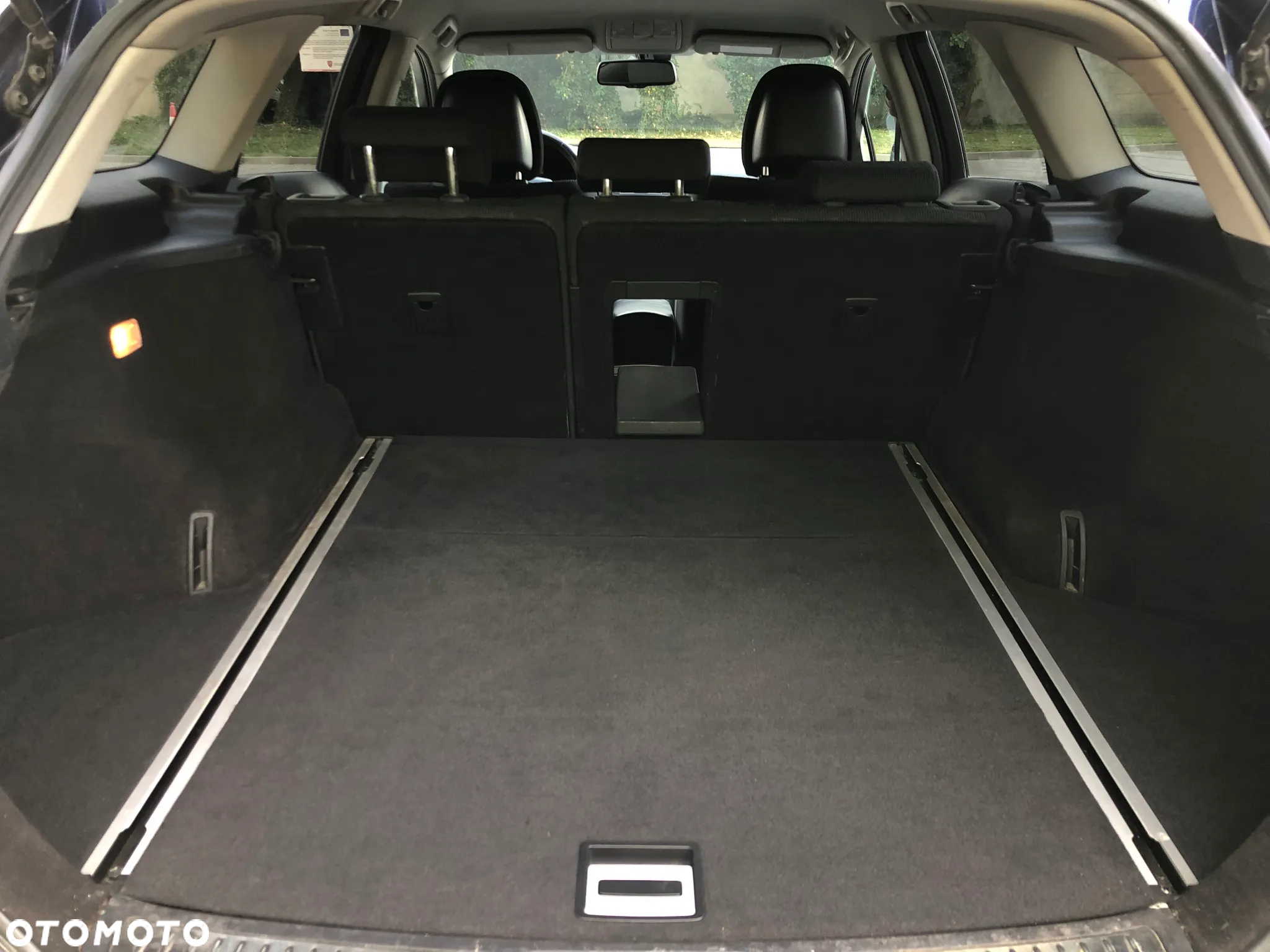 Toyota Avensis Combi 2.0 D-4D - 32