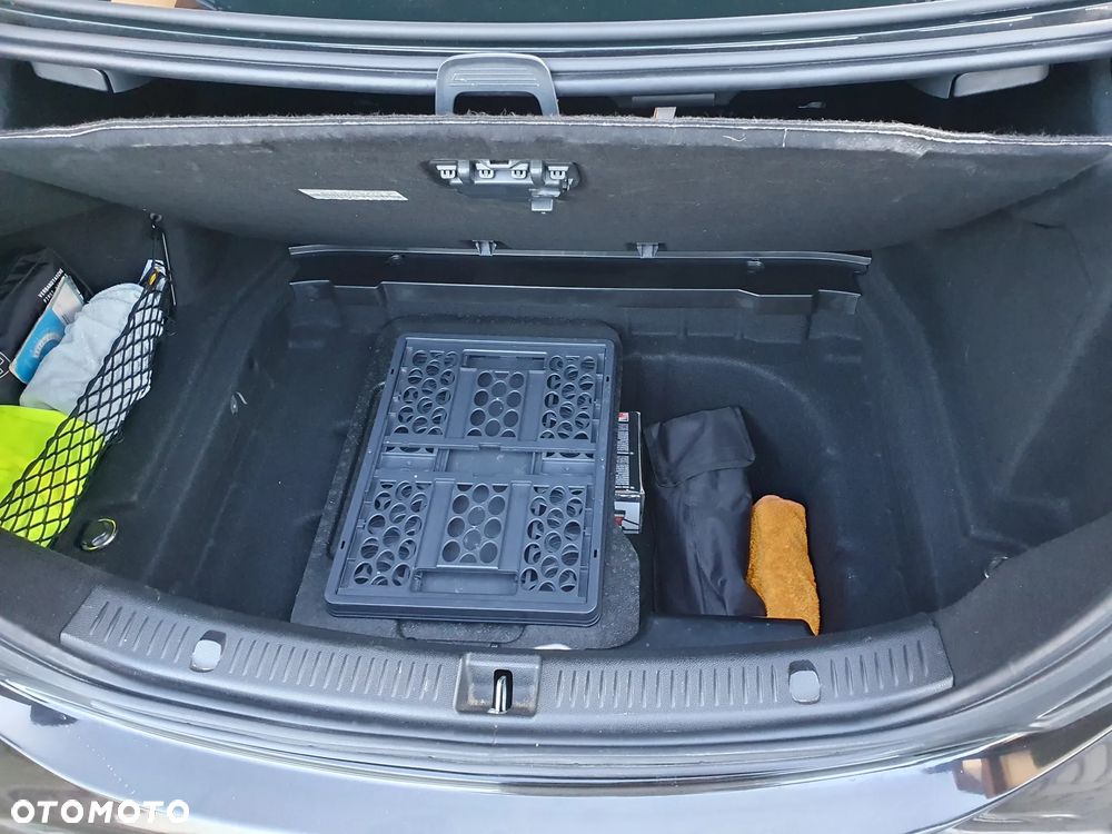 Mercedes-Benz Klasa E 220 d 9G-TRONIC AMG Line - 13