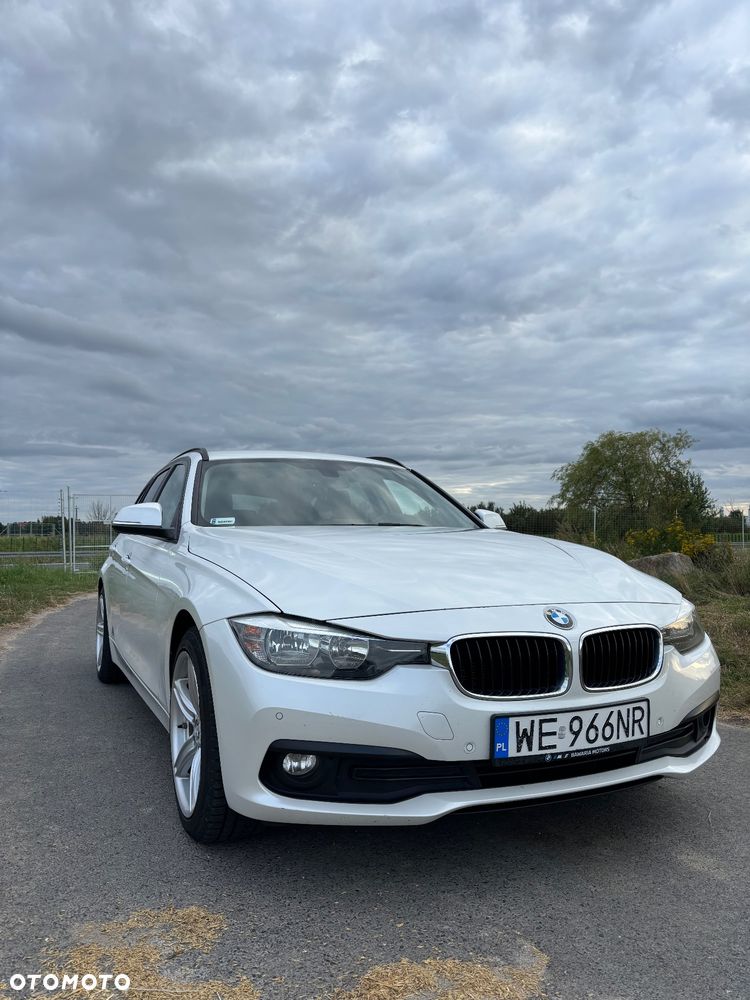 BMW Seria 3 318d Luxury Line - 3