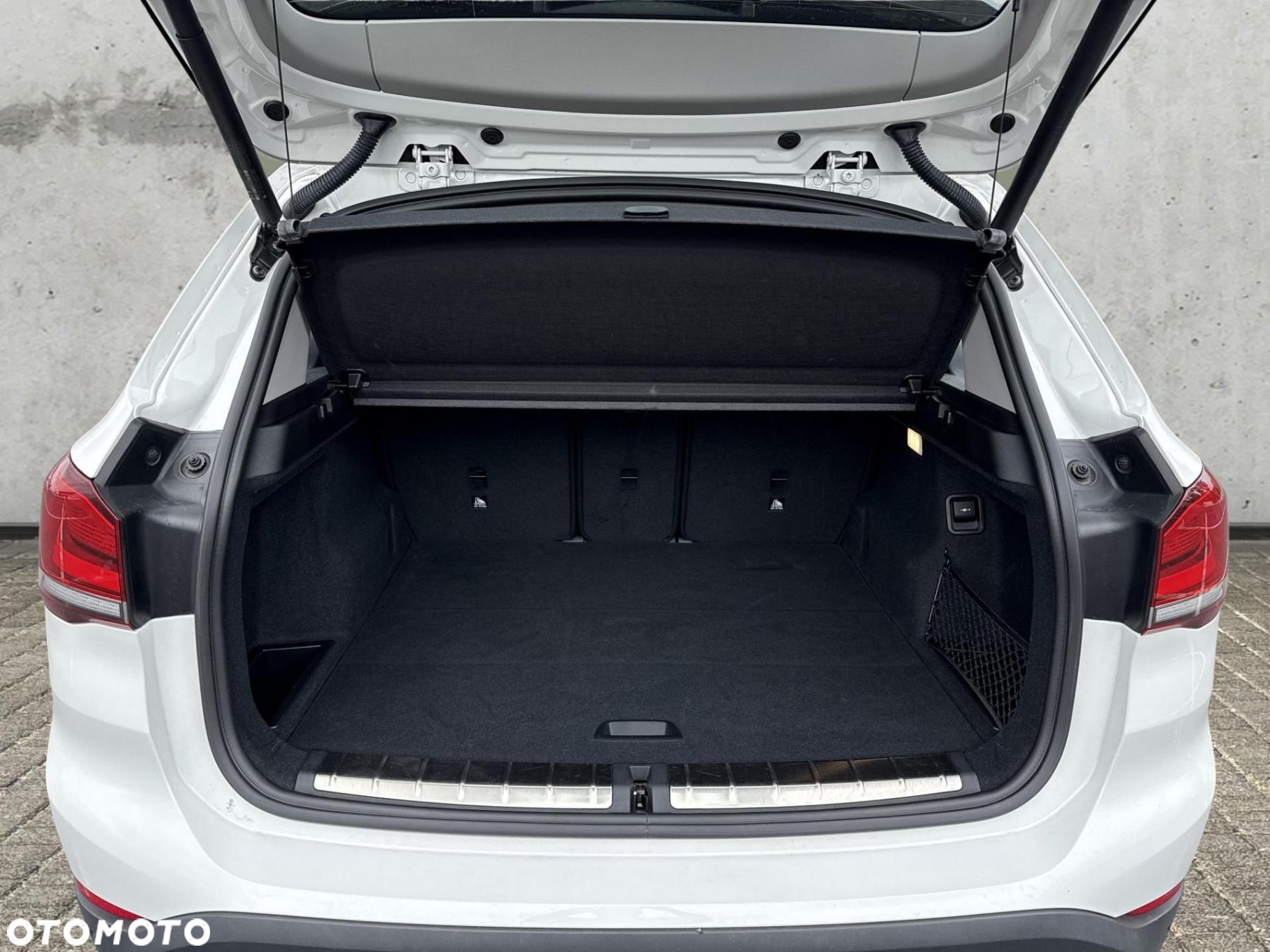 BMW X1 sDrive18i xLine - 18