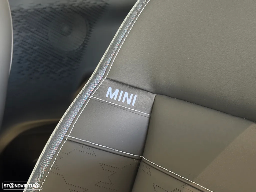 MINI 3 Portas Cooper E Classic L - 14