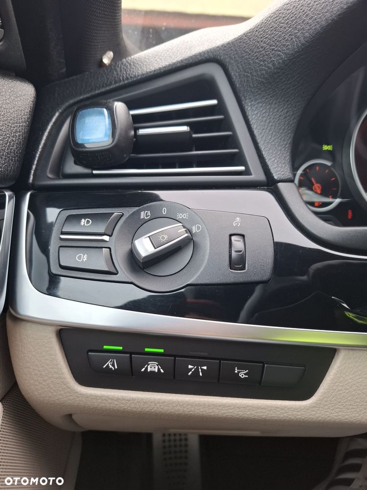 BMW Seria 5 535d xDrive Sport-Aut - 13