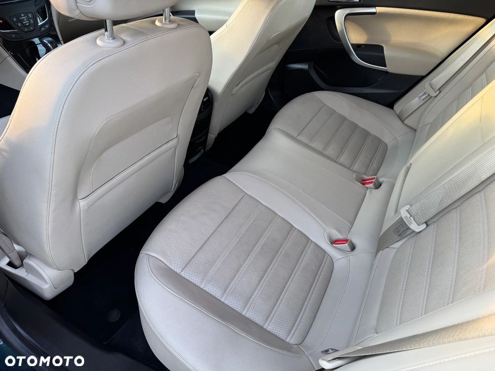 Opel Insignia 2.0 CDTI - 16