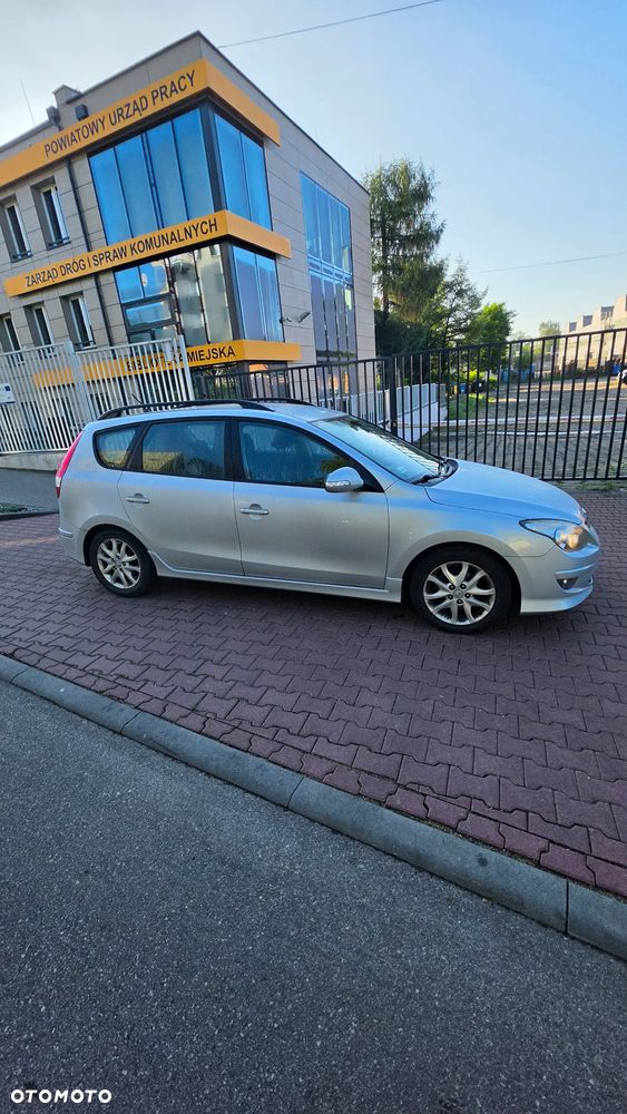 Hyundai i30 1.6 CRDi Comfort EU5 - 8