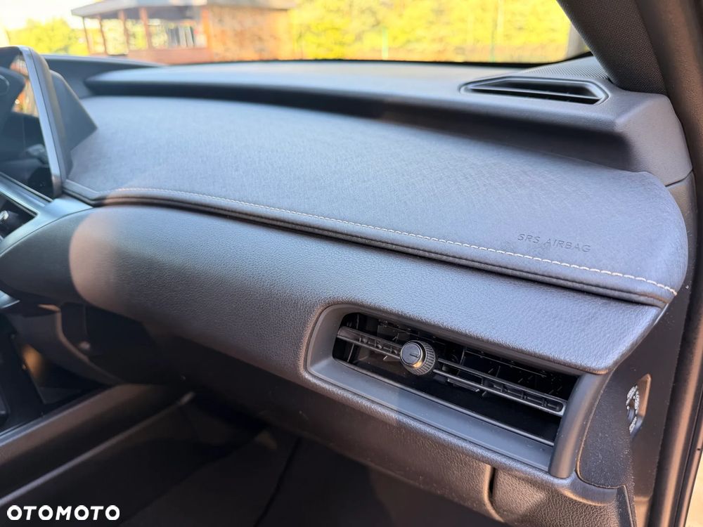Lexus UX 250h GPF Business 2WD - 35