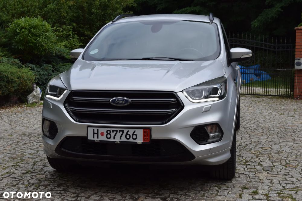 Ford Kuga 1.5 EcoBoost 2x4 ST-Line - 1