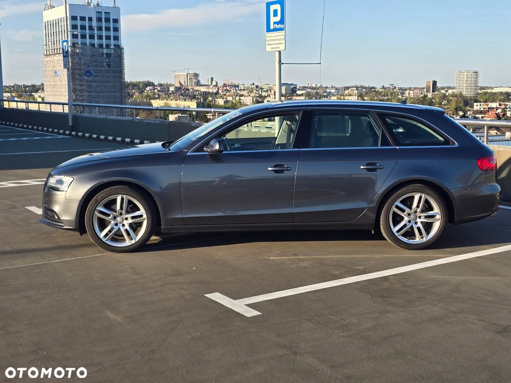 Audi A4 Avant 2.0 TDI DPF clean diesel quattro S tronic Attraction - 2