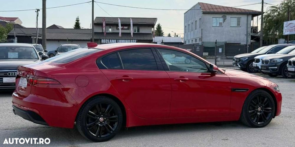 Jaguar XE D200 RWD MHEV R-Dynamic S - 10