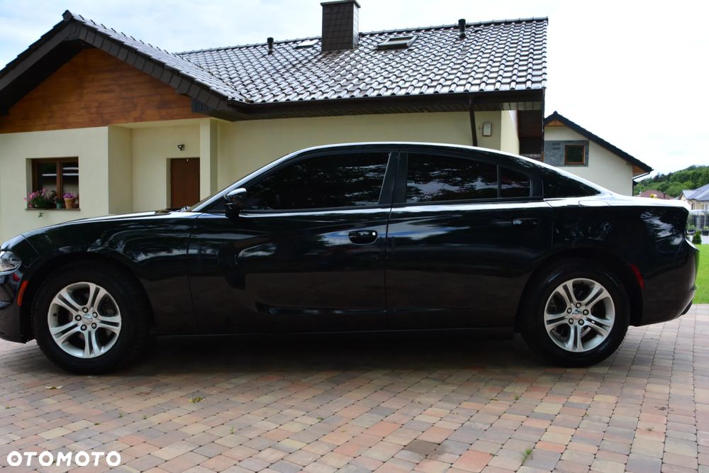 Dodge Charger 3.6 GT - 10