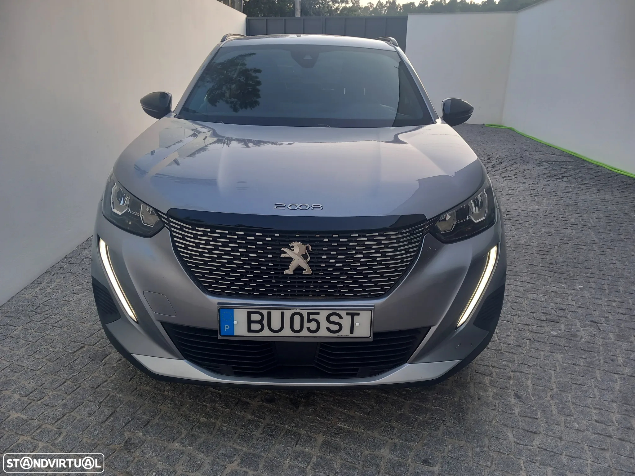 Peugeot e-2008 Allure - 2
