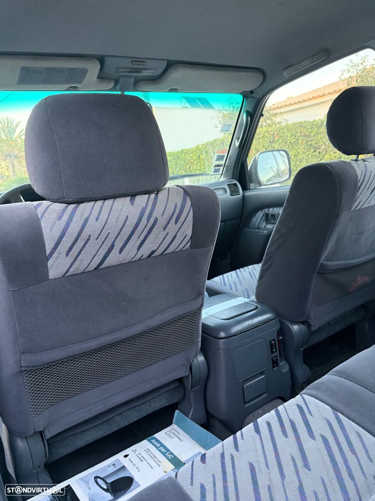 Toyota Land Cruiser - 4