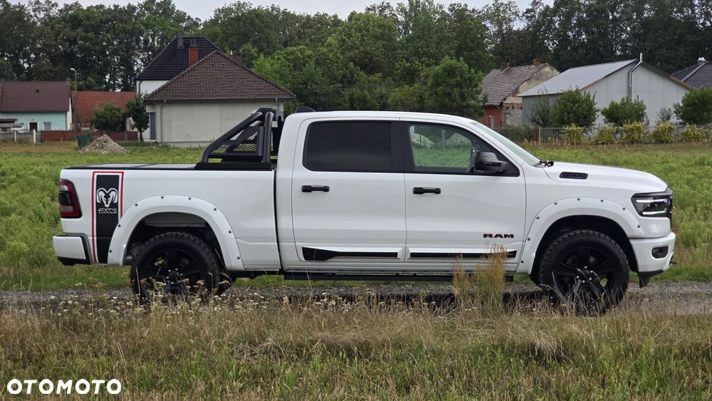 RAM 1500 5.7 Crew Cab Bighorn - 11