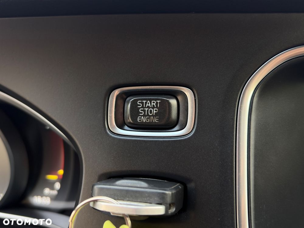 Volvo V40 D2 Momentum - 26