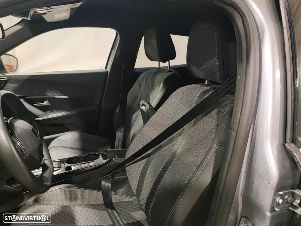 Peugeot 2008 1.5 BlueHDi Allure Pack EAT8 - 9