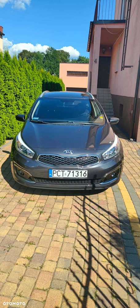 Kia Ceed - 1