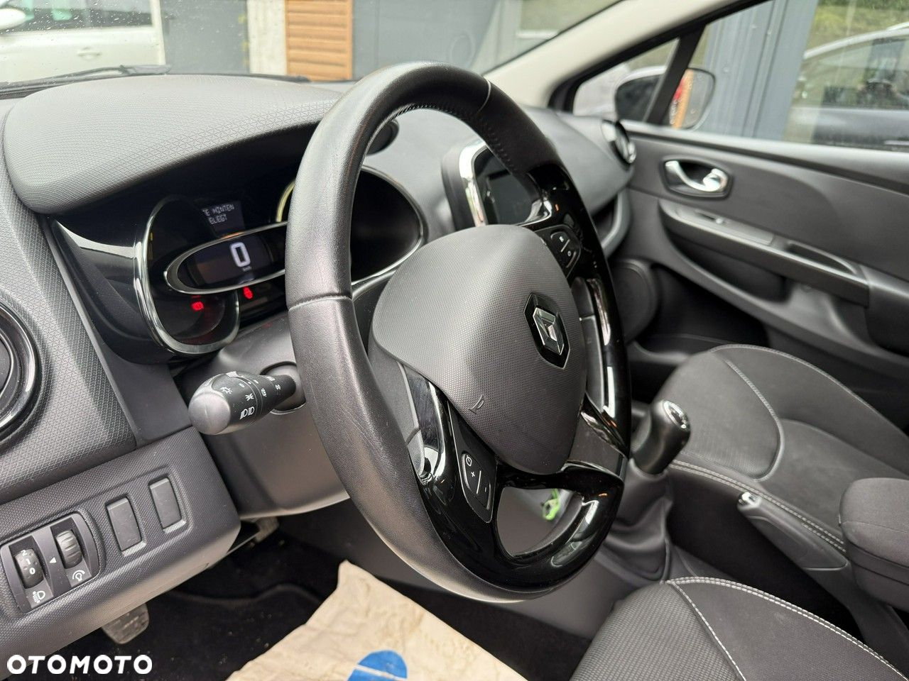 Renault Clio - 8
