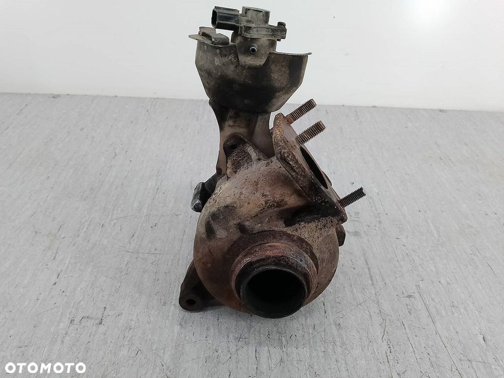 TURBINA CITROEN C5 FL 9682778680 756047-5  GT1749V - 8
