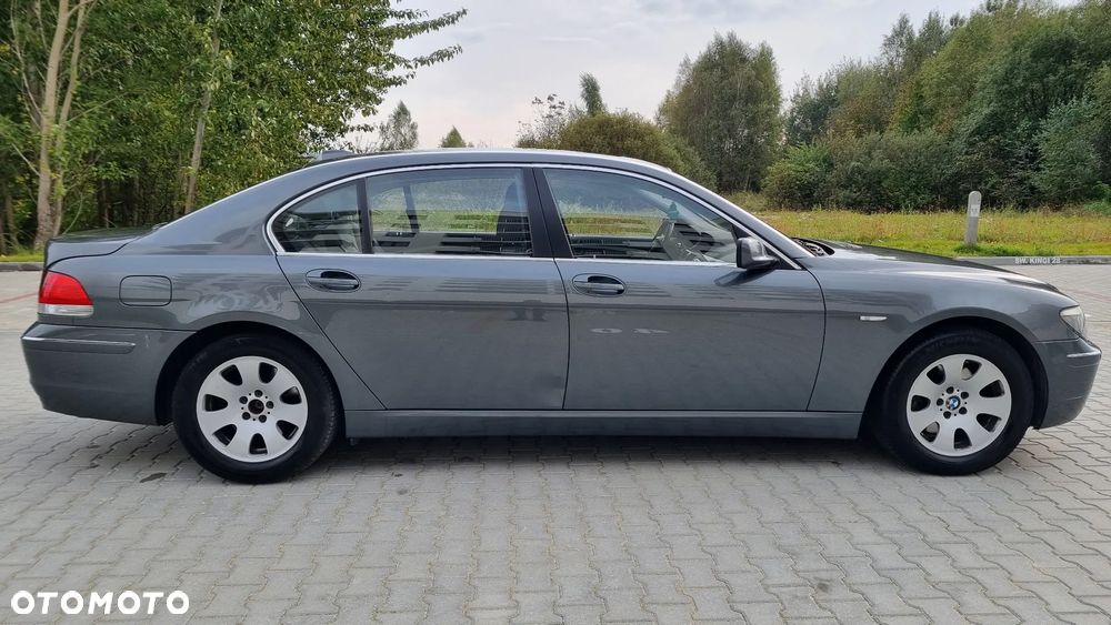 BMW Seria 7 740i - 7