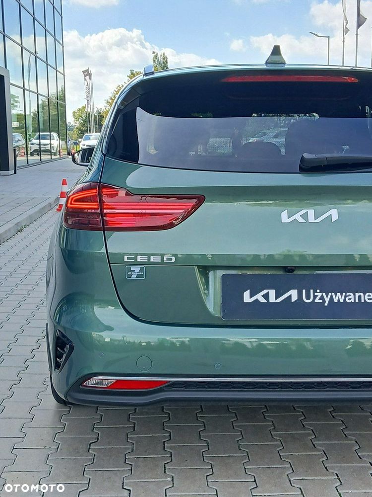 Kia Ceed - 11