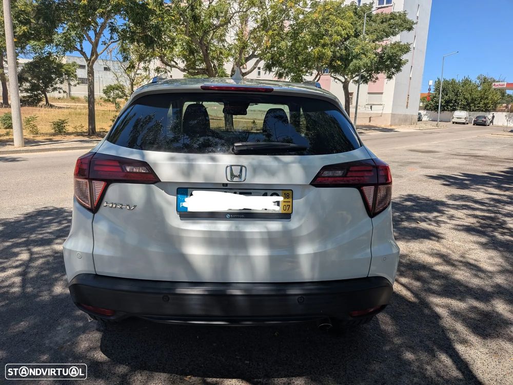 Honda HR-V 1.5 i-VTEC Executive CVT - 24