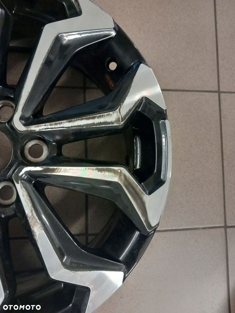 Felga aluminiowa Toyota OE 7.0" x 17" 5x114.3 ET 50 - 5
