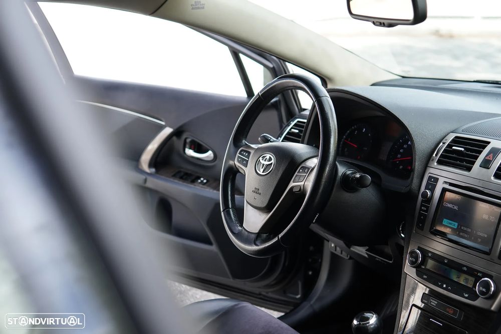 Toyota Avensis SW - 45