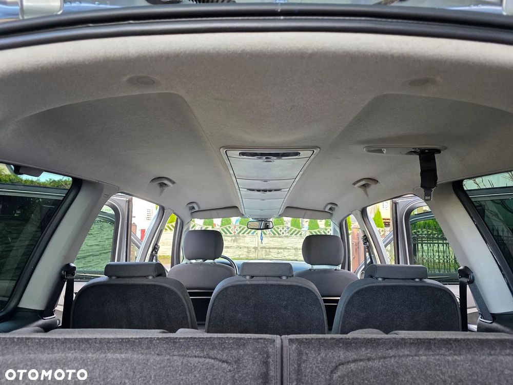 Ford Galaxy 2.0 TDCi Trend - 26