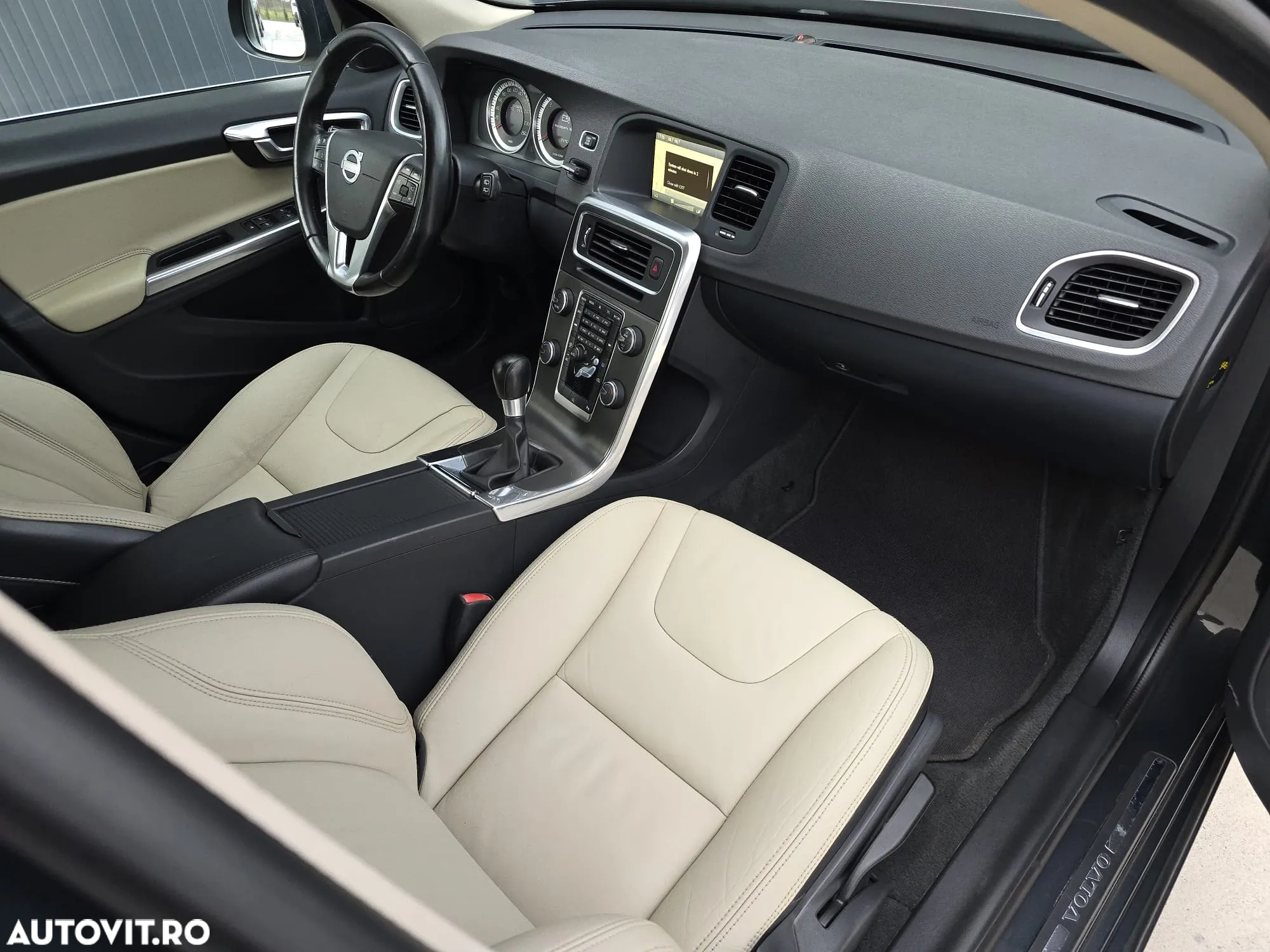 Volvo V60 D3 Start-Stop Momentum - 17
