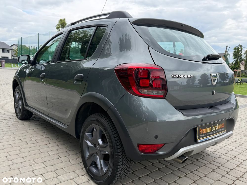 Dacia Sandero Stepway TCe 90 (S&S) Celebration - 4