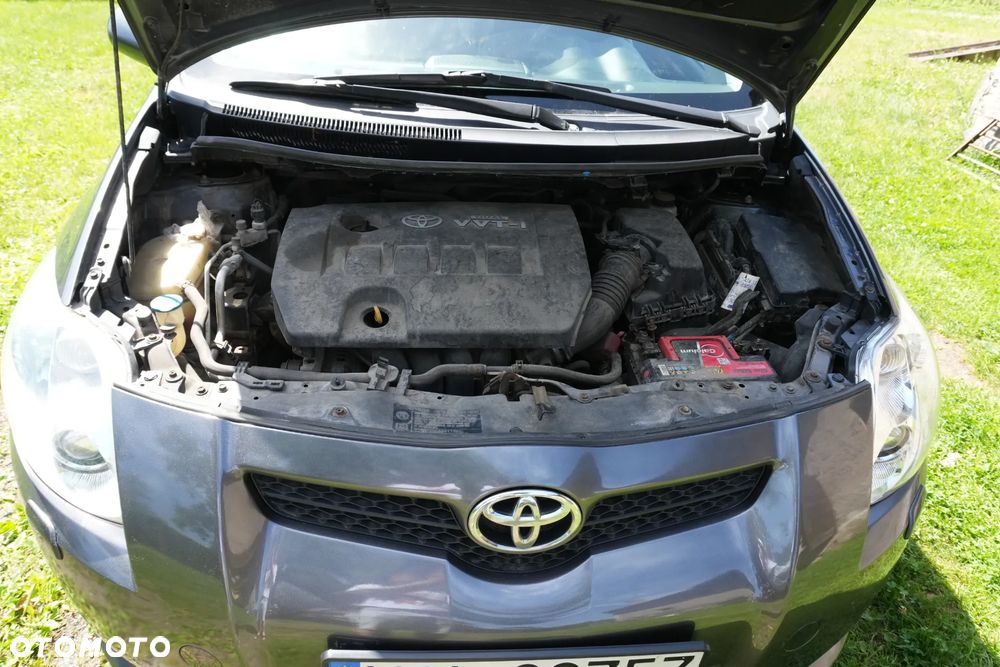 Toyota Auris 1.6 VVT-i Sol - 2