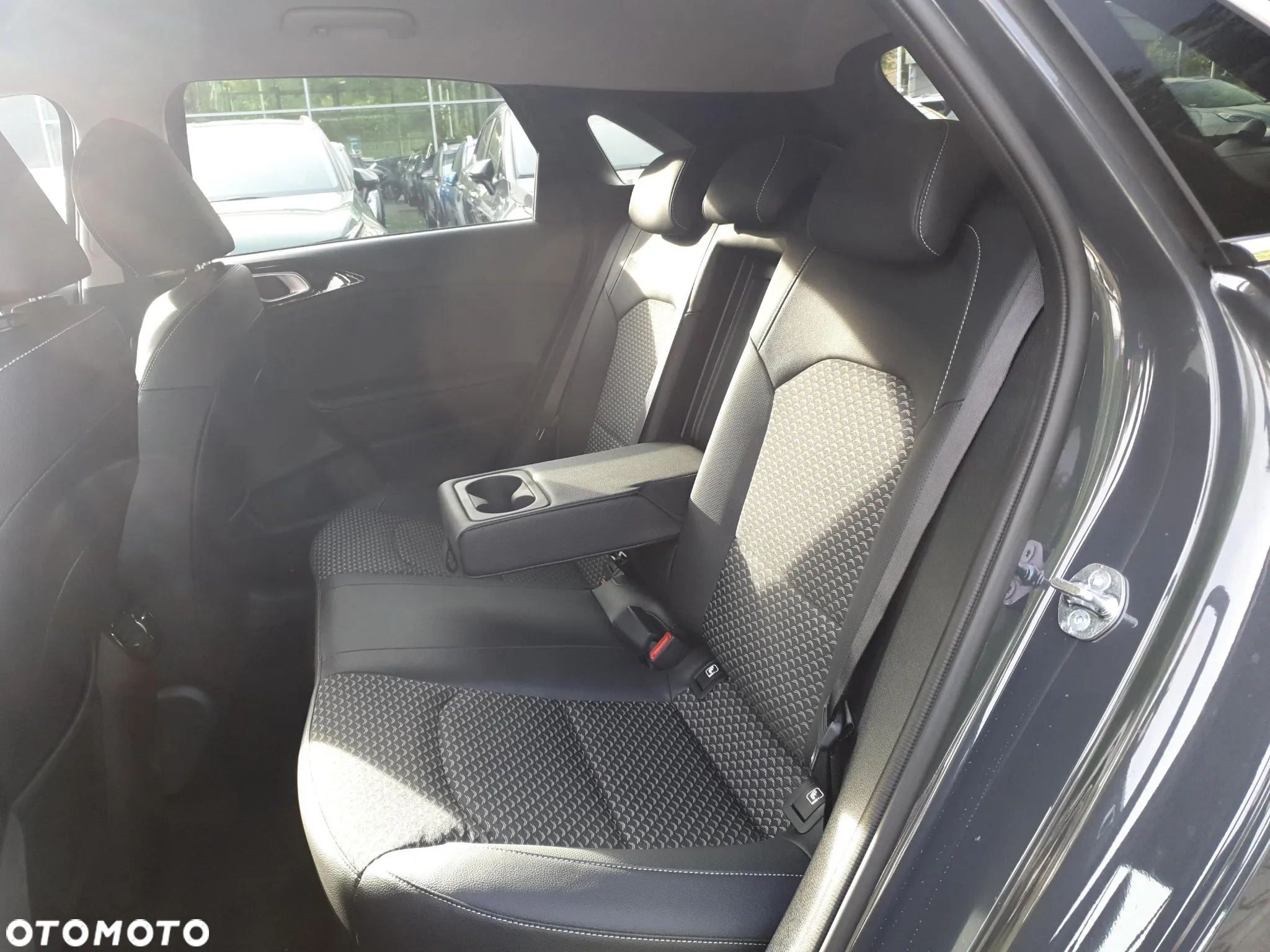 Kia Ceed 1.5 T-GDI Tribute DCT - 13