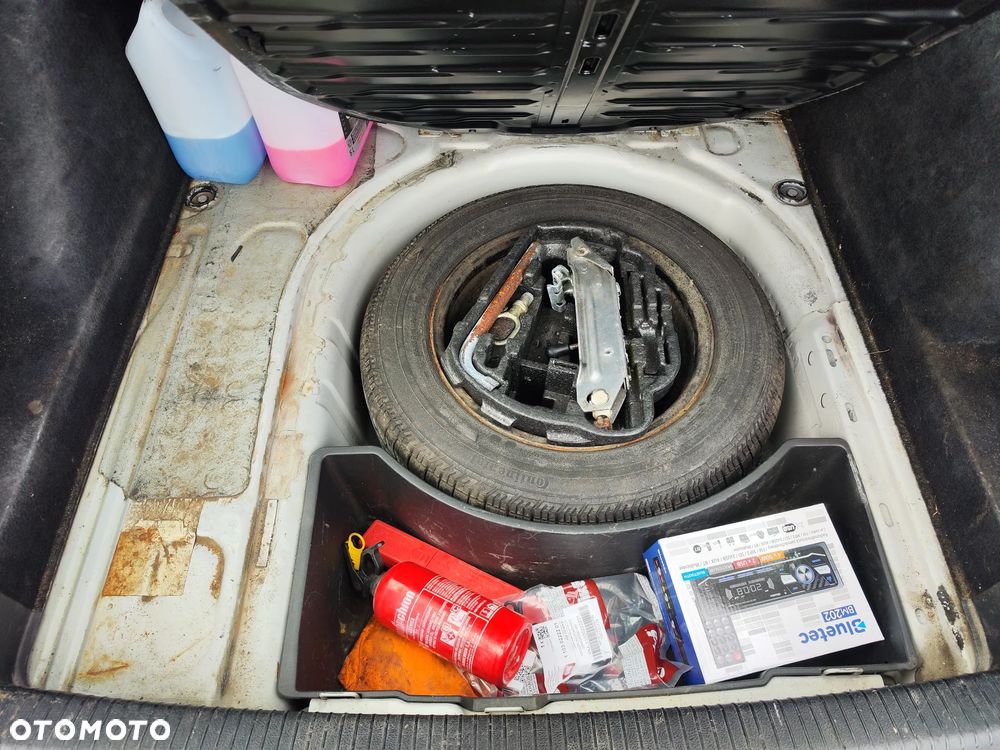 Volkswagen Golf 1.9 TDI Highline - 9