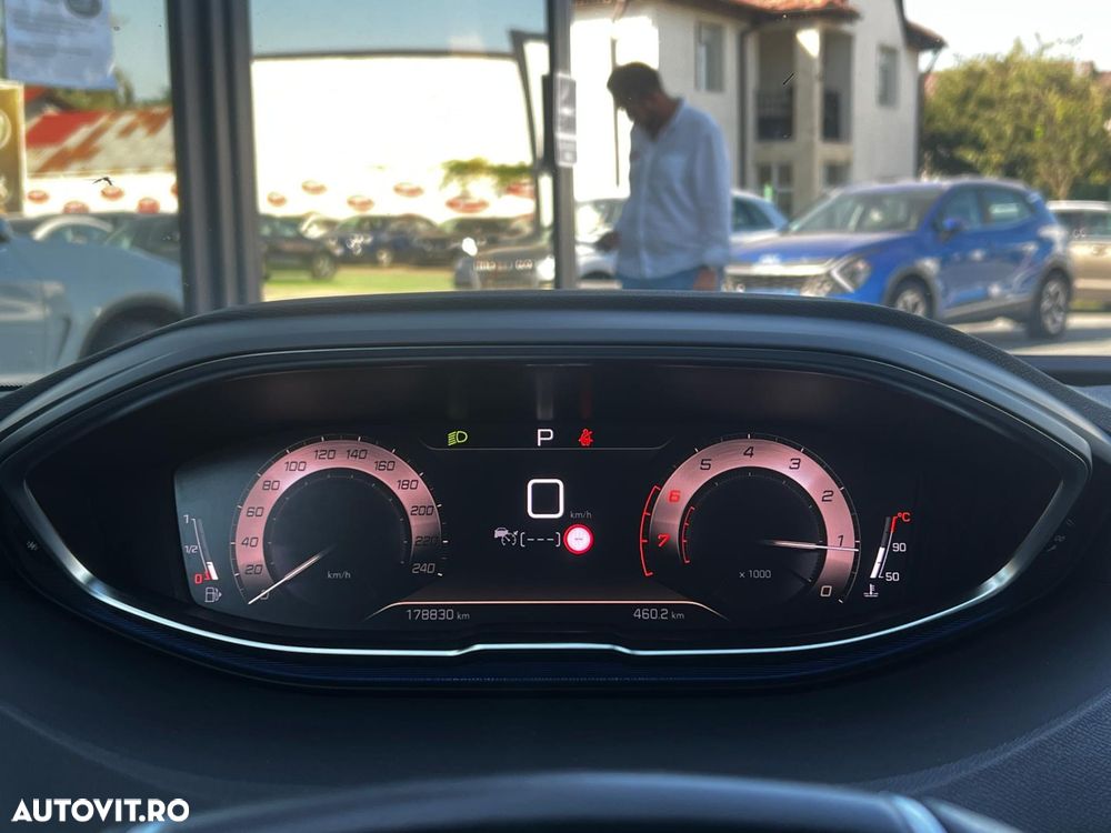 Peugeot 3008 PureTech 130 Stop & Start GPF EAT8 GT - 24