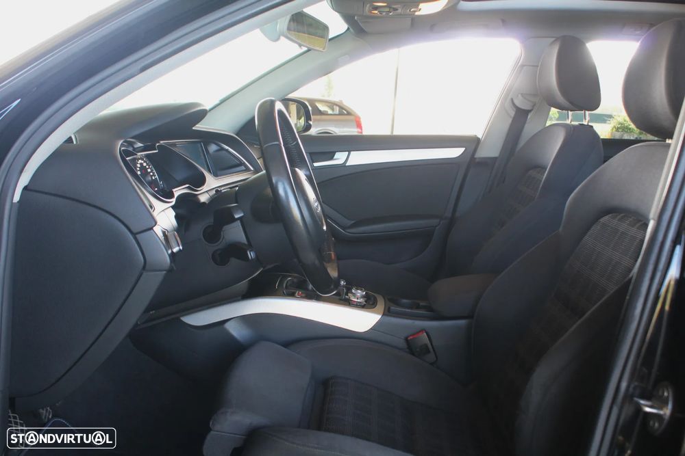 Audi A4 Avant 2.0 TDI DPF S line Sport Pack - 37