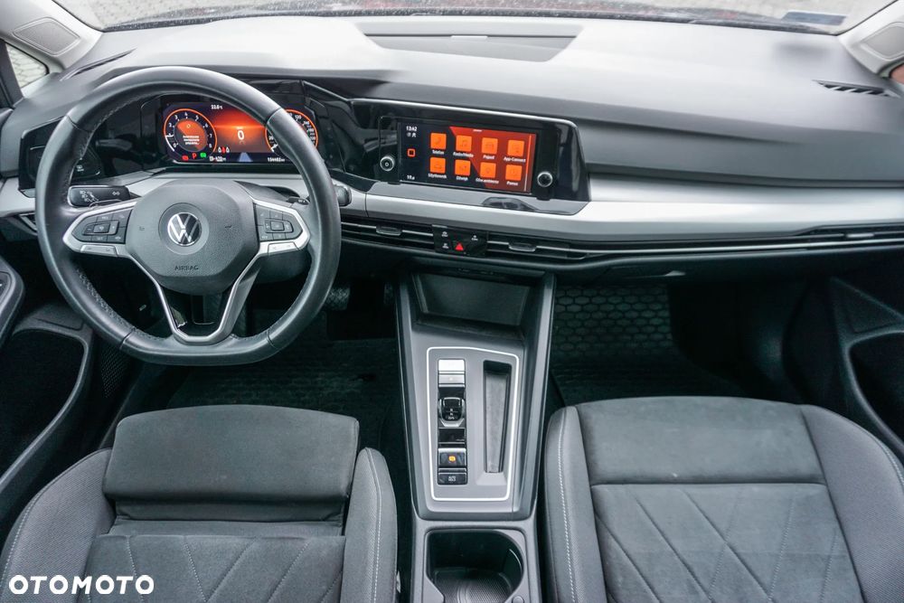 Volkswagen Golf VIII 1.5 eTSI EVO Life DSG - 19