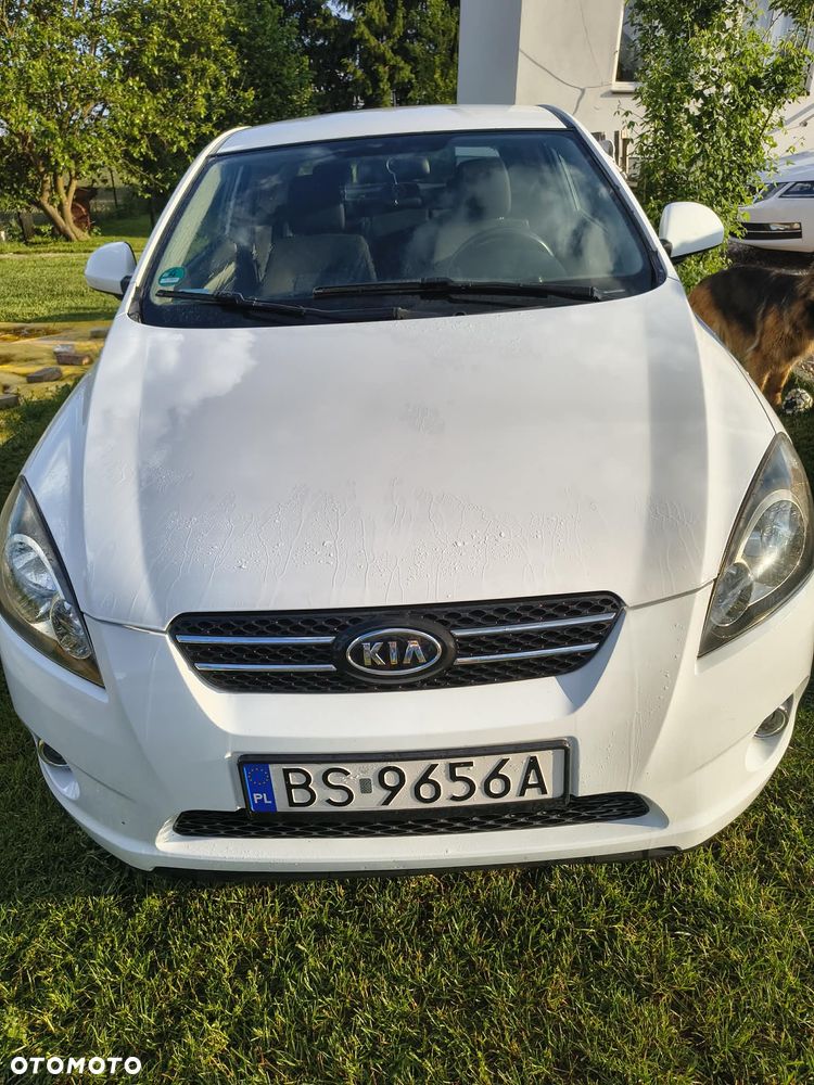 Kia Ceed 1.6 L - 5