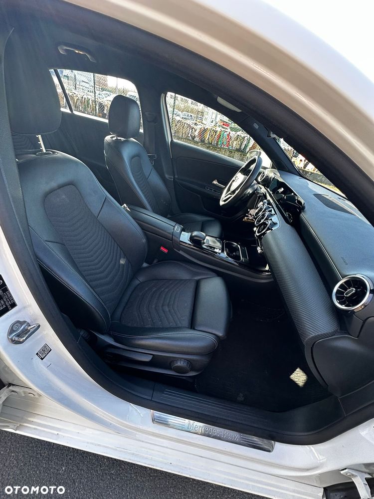 Mercedes-Benz Klasa A 180 7G-DCT Style - 26