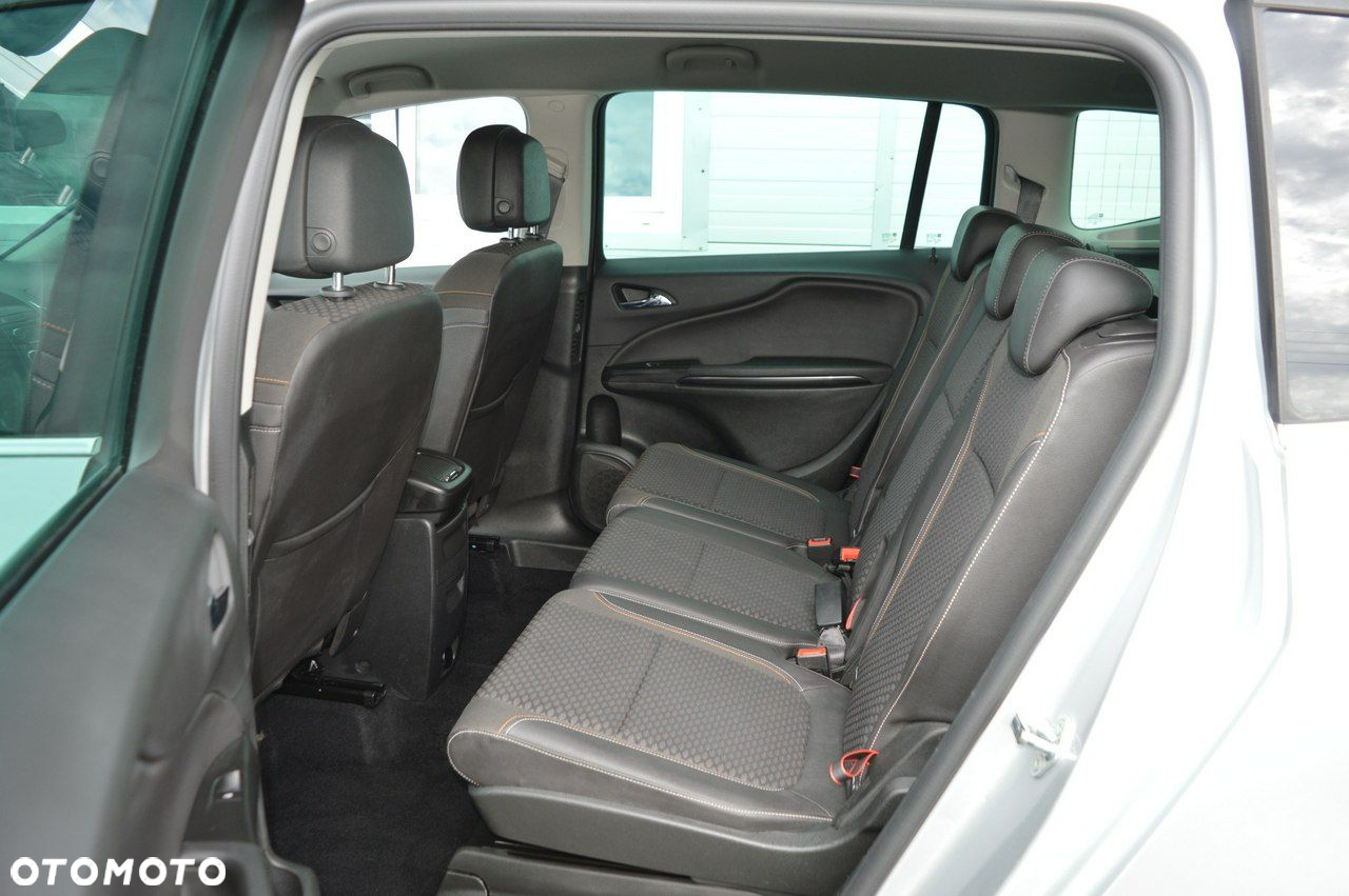 Opel Zafira 1.6 CDTI Enjoy - 31