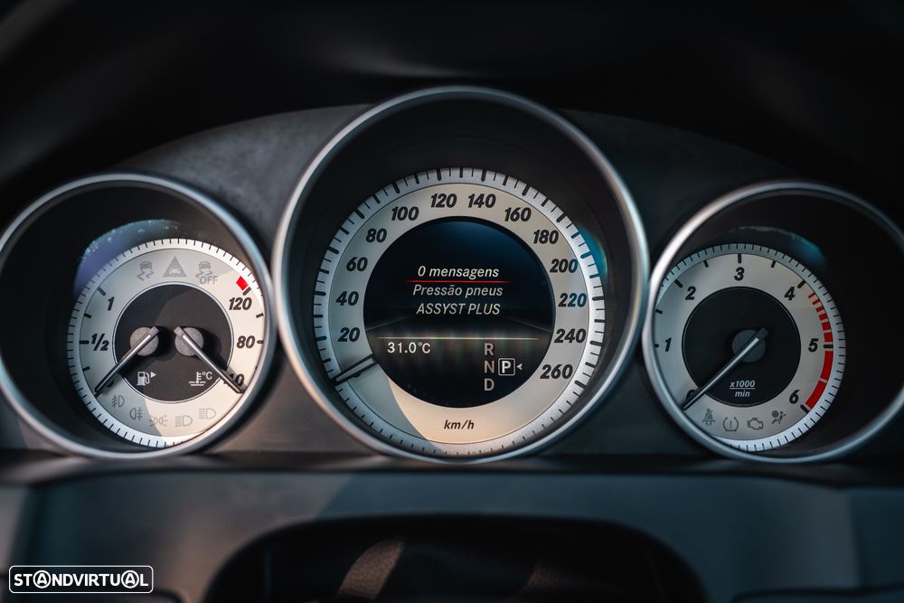 Mercedes-Benz E 250 d 9G-TRONIC Sport Edition - 35