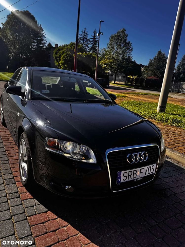 Audi A4 Limousine - 1