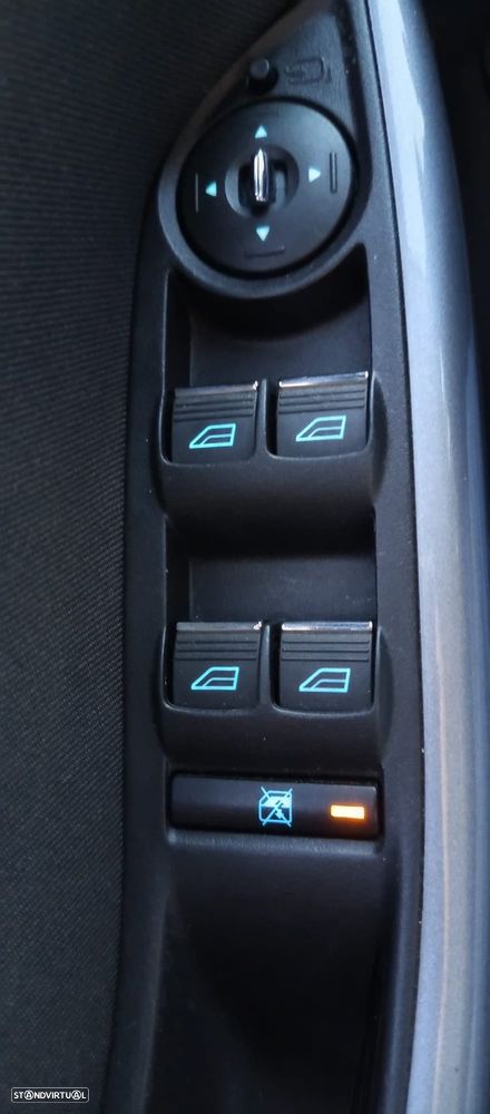 Ford Focus SW 1.6 TDCi Titanium - 13