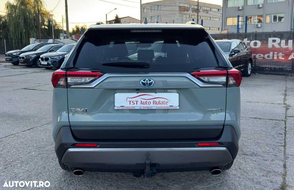 Toyota RAV4 - 8