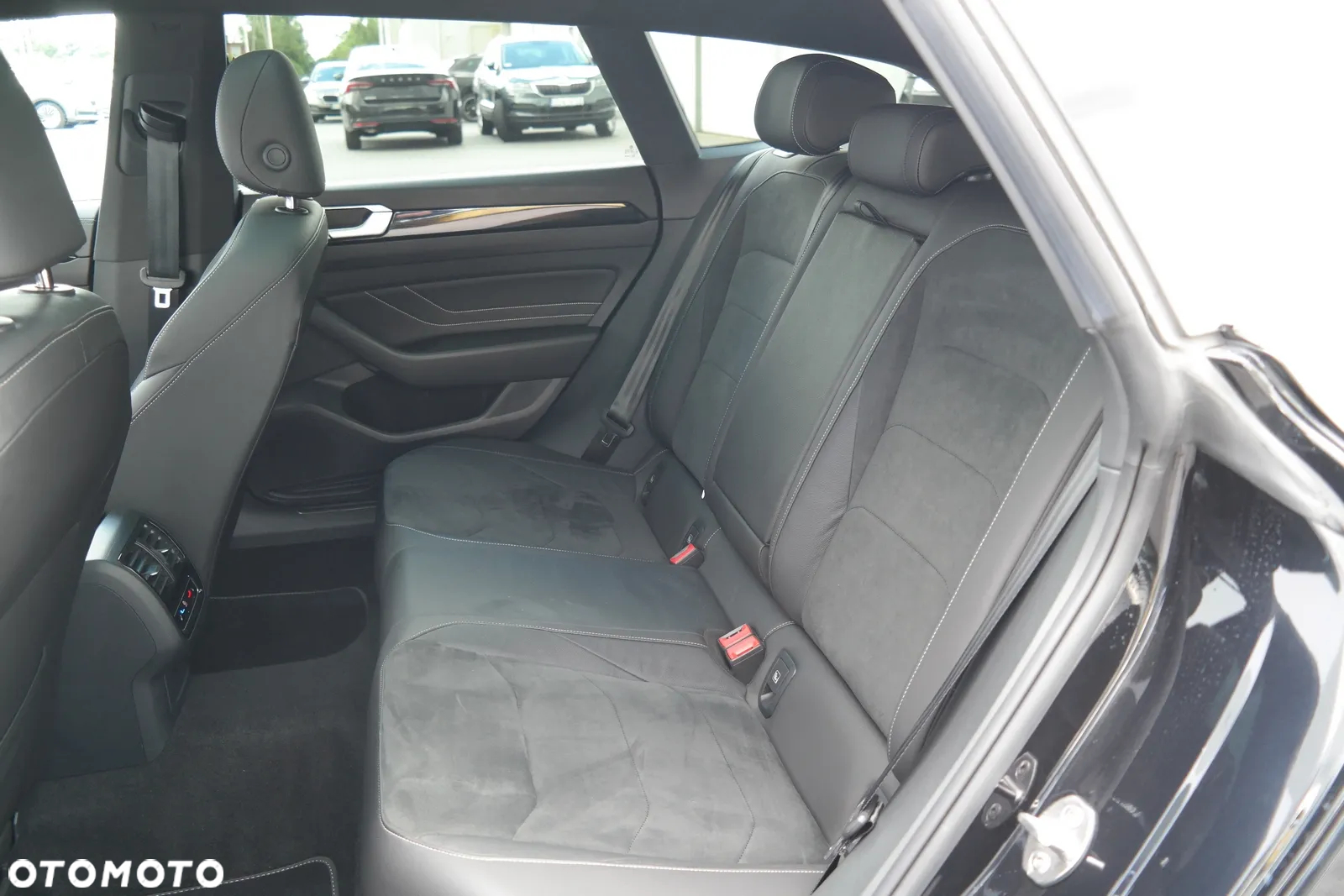 Volkswagen Arteon 2.0 TSI R-Line DSG - 12